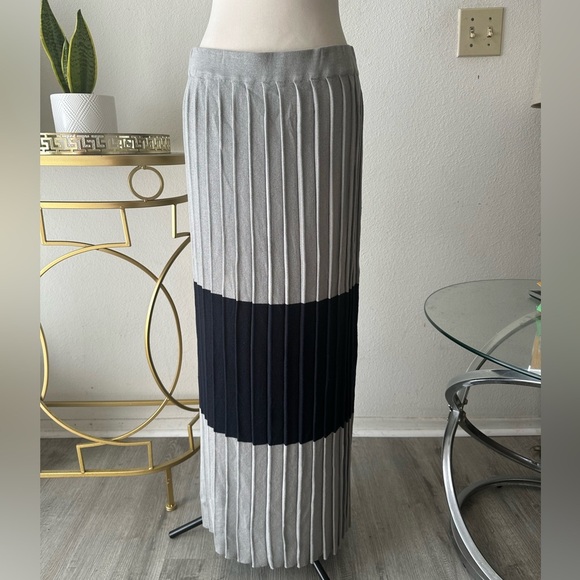 Weekend MaxMara  plaid maxi skirt Sz XL neutral office work elegant - Picture 1 of 4